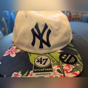New York Yankees Hurley x '47 Paradise Captain Snapback Hat - White
